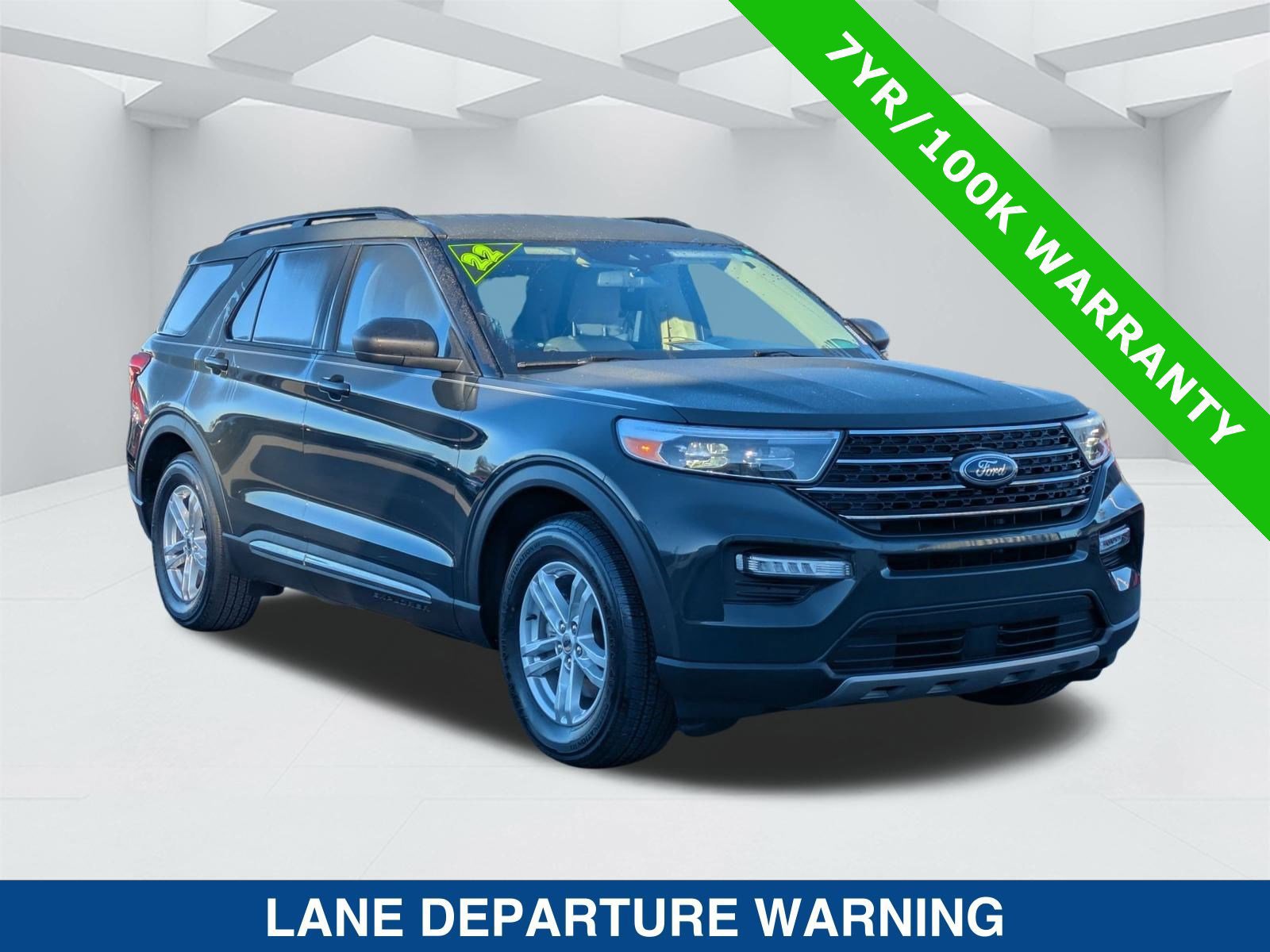 Certified 2022 Ford Explorer XLT w/ Equipment Group 202A image 8