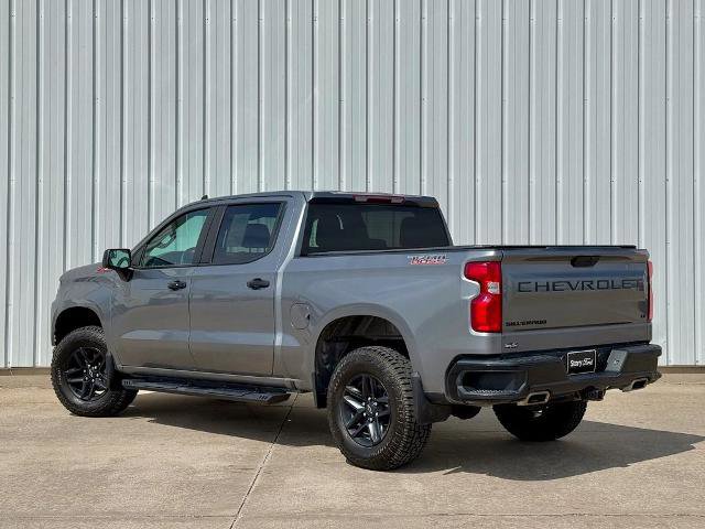 Used 2022 Chevrolet Silverado 1500 LT Trail Boss w/ LPO, Dark Essentials Package image 5