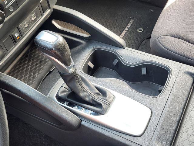 Used 2022 Nissan Frontier S w/ Technology Package RWD image 16