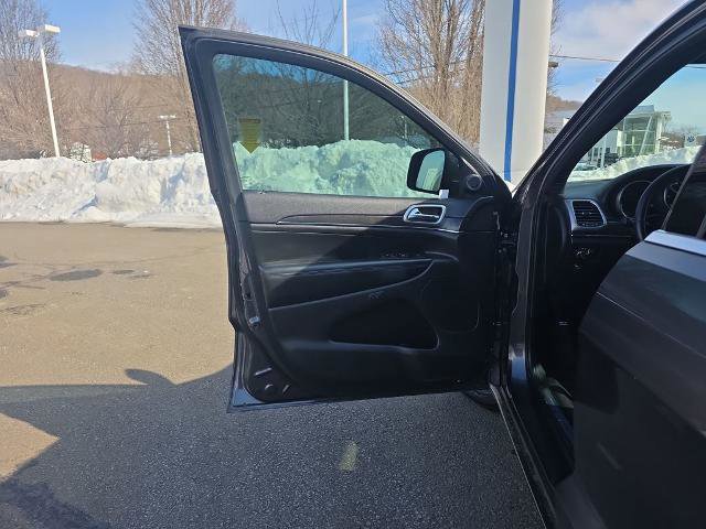 Used 2018 Jeep Grand Cherokee Limited image 20