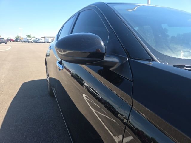 Used 2024 Nissan Altima 2.5 SV w/ SV Premium Package AWD/4WD image 5
