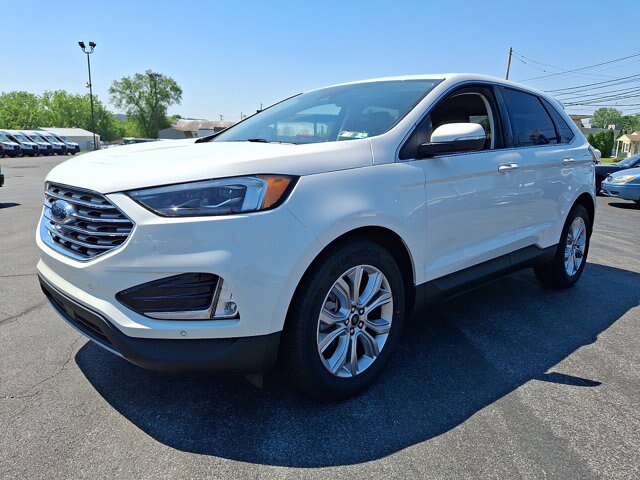 Certified 2024 Ford Edge Titanium w/ Equipment Group 301A AWD/4WD image 3