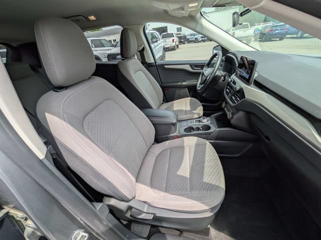 Certified 2022 Ford Escape SE w/ Cold Weather Package AWD/4WD image 19