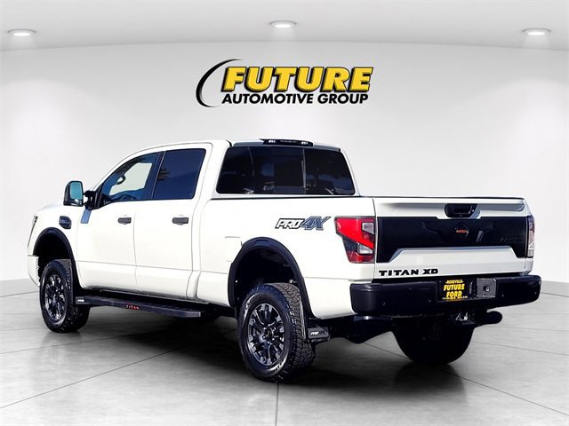Used 2021 Nissan Titan PRO-4X w/ Pro-4x Convenience Package image 3
