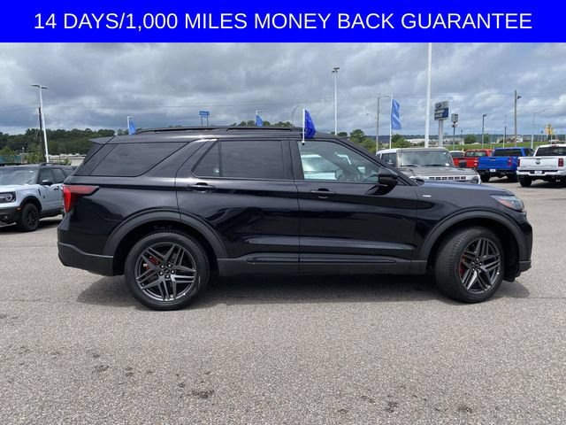 Certified 2025 Ford Explorer ST-Line w/ ST-Line Street Pack AWD/4WD image 2
