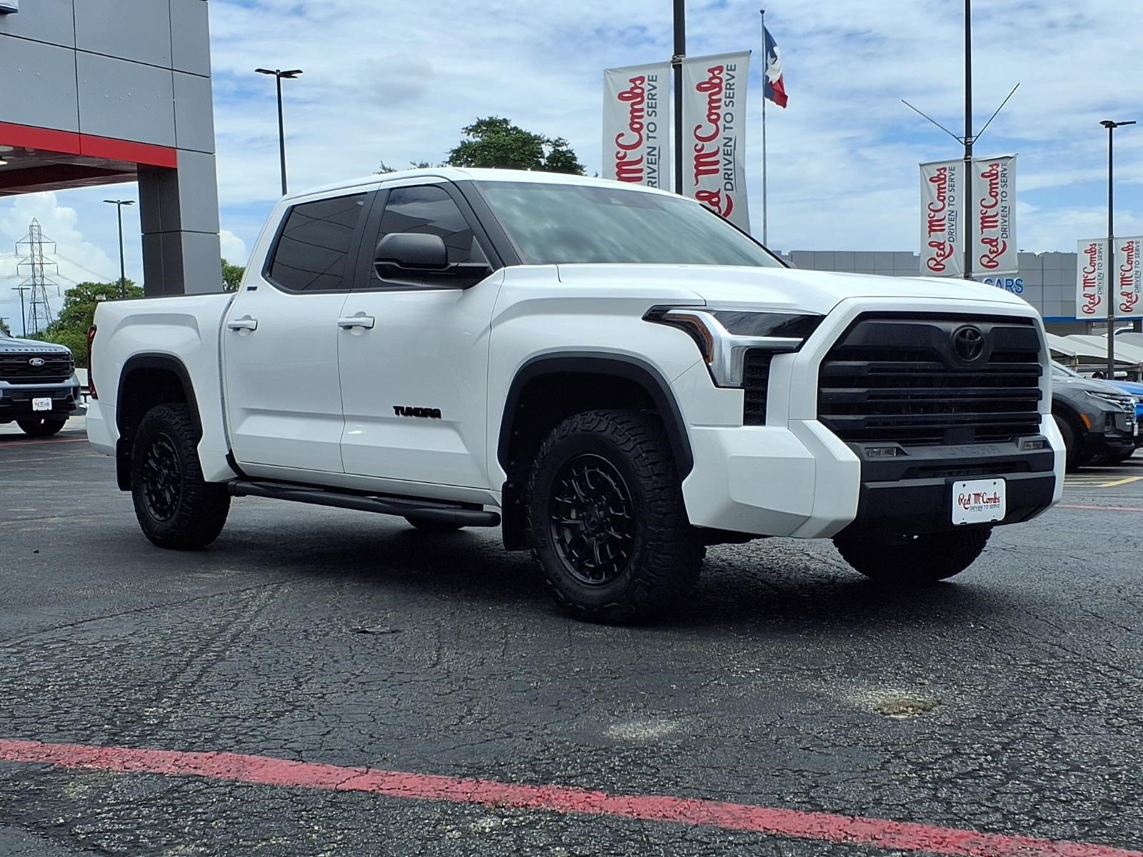 Used 2025 Toyota Tundra SR5 w/ SR5 Premium Package AWD/4WD image 4