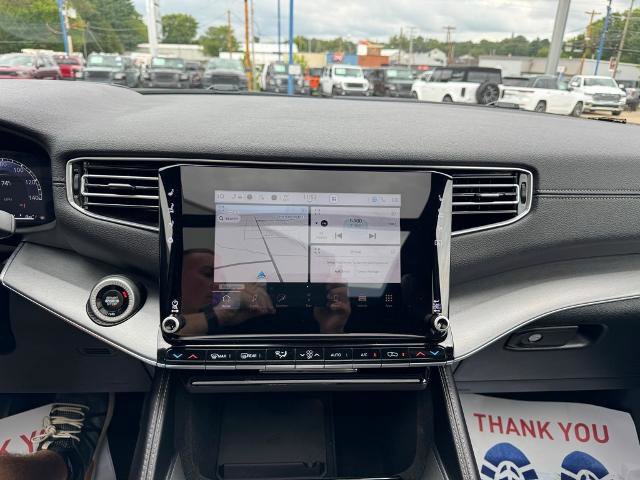 Used 2024 Jeep Wagoneer Series II w/ Convenience Group I image 14