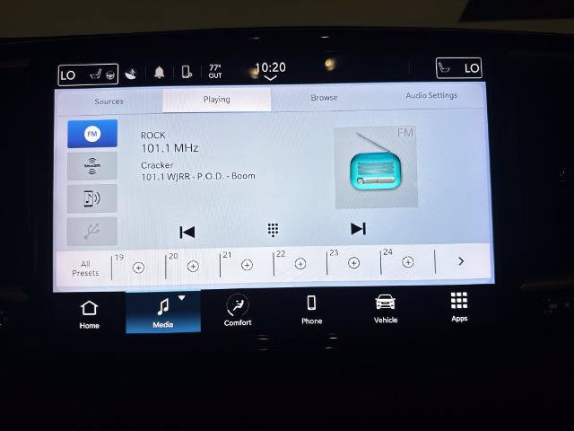 Used 2024 Chrysler Pacifica Touring-L FWD image 25