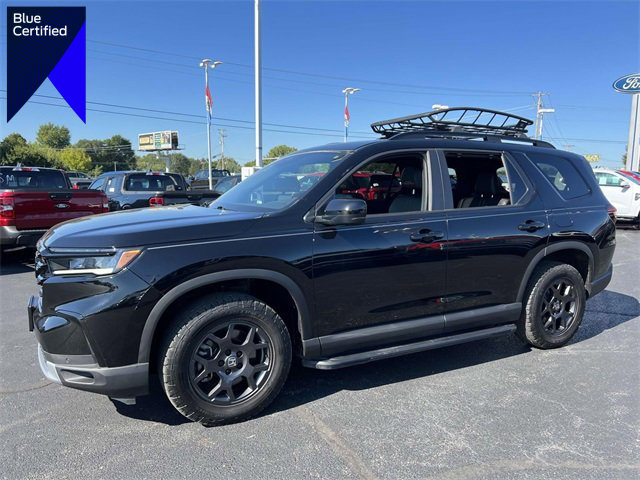 Used 2025 Honda Pilot TrailSport image 1
