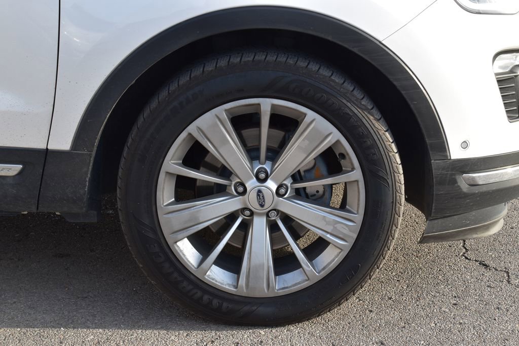 Certified 2018 Ford Explorer Limited w/ Equipment Group 301A image 4