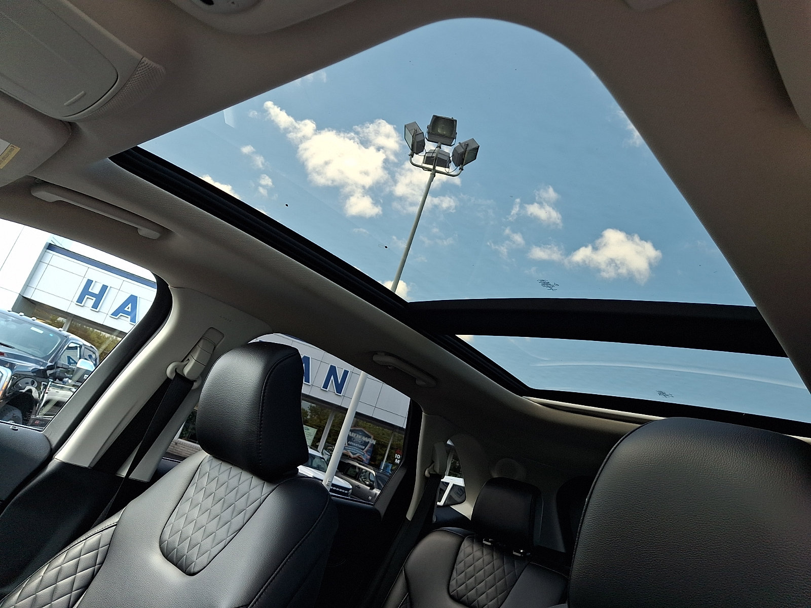Certified 2023 Ford Edge Titanium AWD/4WD image 15