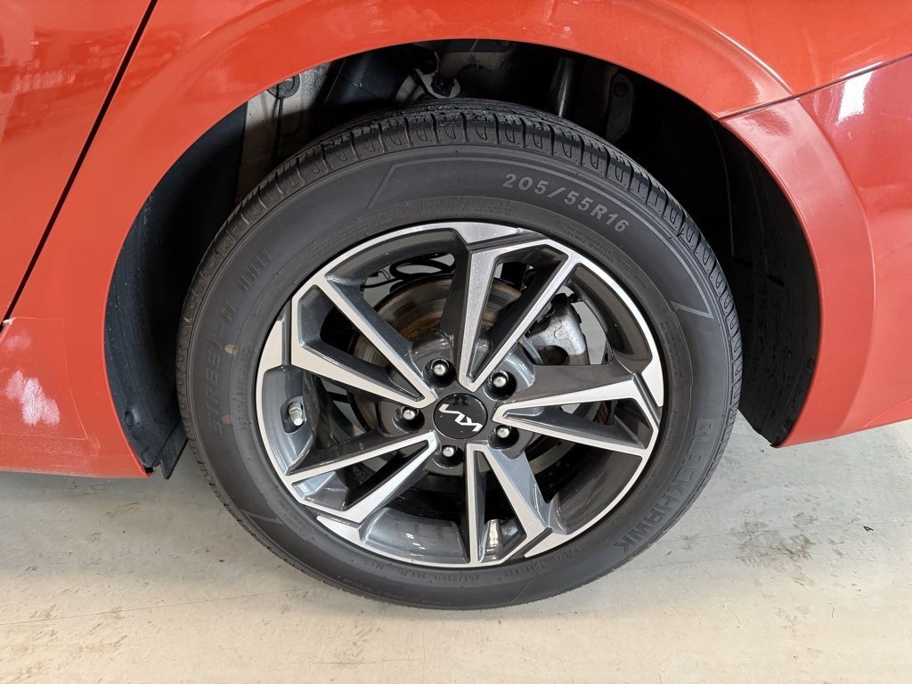 Used 2022 Kia Forte LXS image 28