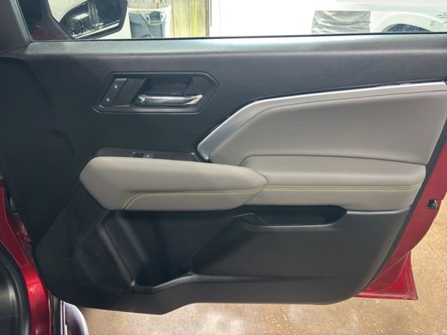 Used 2024 Chevrolet Colorado ZR2 w/ Technology Package AWD/4WD image 24