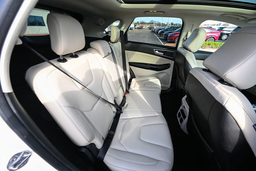 Certified 2020 Ford Edge Titanium w/ Equipment Group 301A image 32