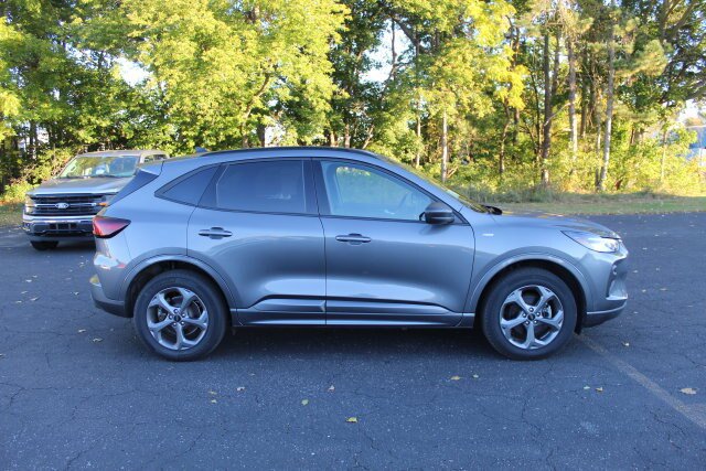 Certified 2024 Ford Escape ST-Line w/ Tech Pack #1 AWD/4WD image 14