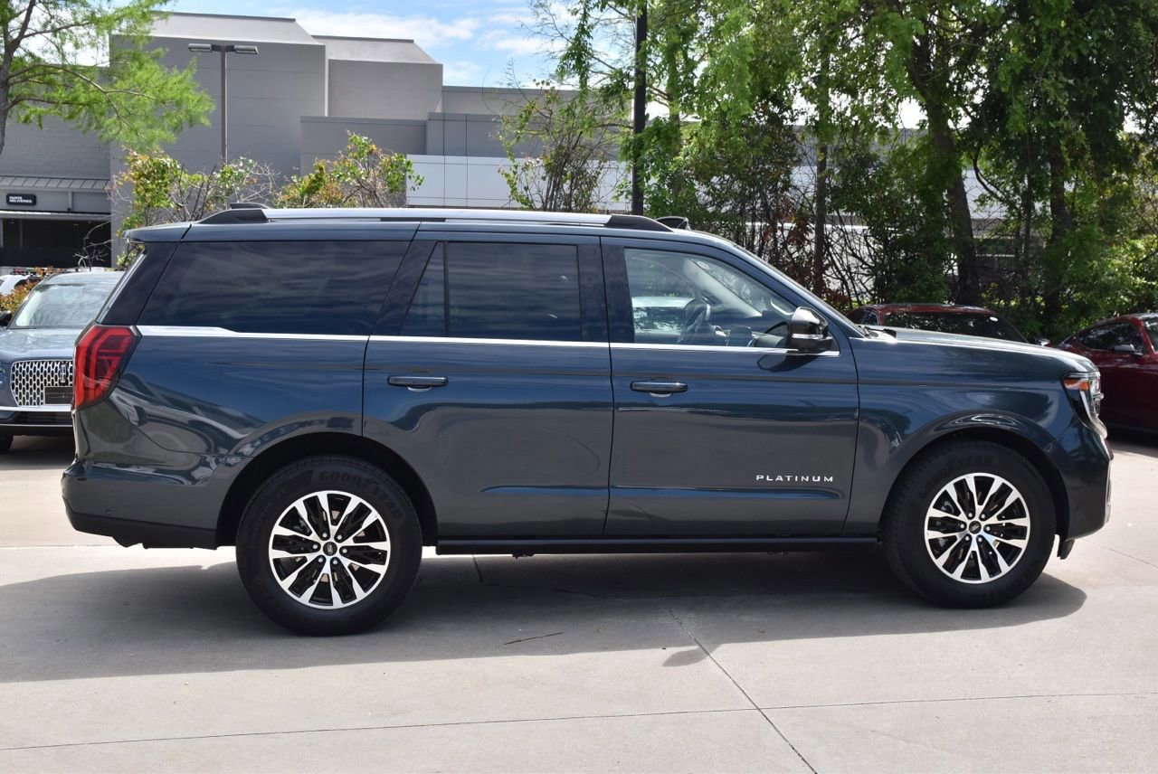 Certified 2025 Ford Expedition Platinum AWD/4WD image 10