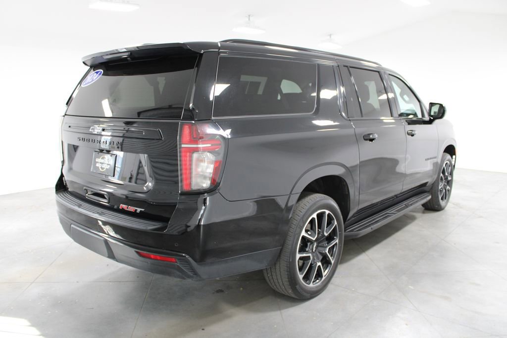 Used 2024 Chevrolet Suburban RST image 4