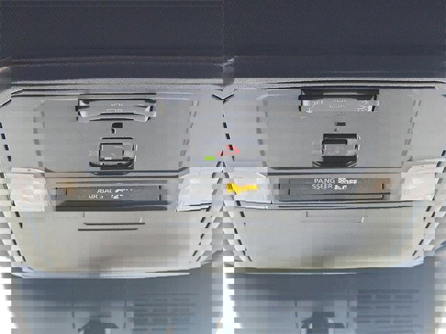 Used 2025 Toyota Tacoma TRD Sport image 19