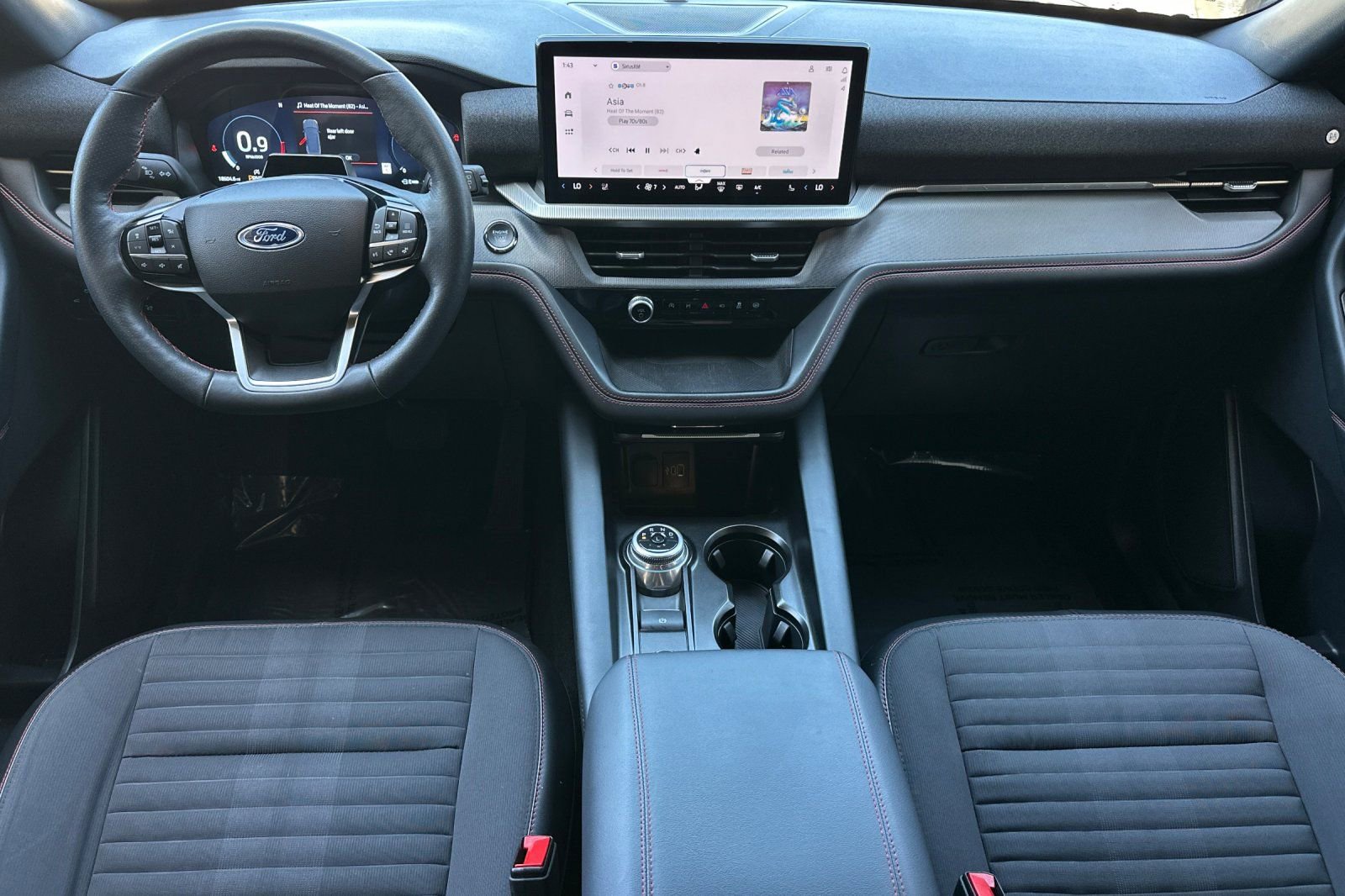 Certified 2025 Ford Explorer ST-Line w/ ST-Line Street Pack AWD/4WD image 12