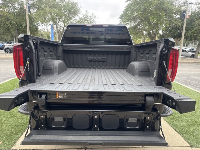 Used 2022 GMC Sierra 1500 SLT w/ SLT Premium Plus Package AWD/4WD image 5