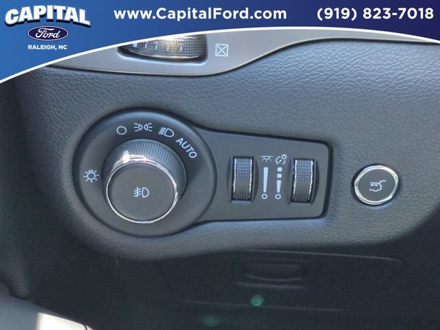Used 2022 Jeep Cherokee Limited AWD/4WD image 20