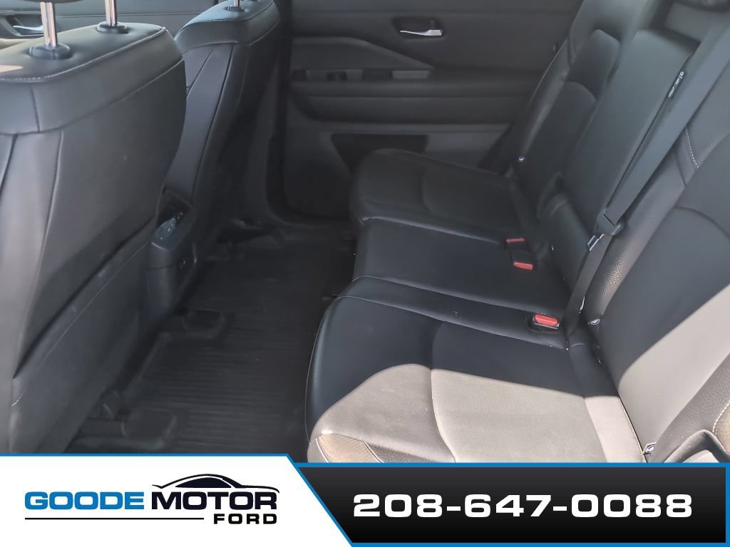 Used 2022 Nissan Pathfinder SL w/ Cargo Package AWD/4WD image 6