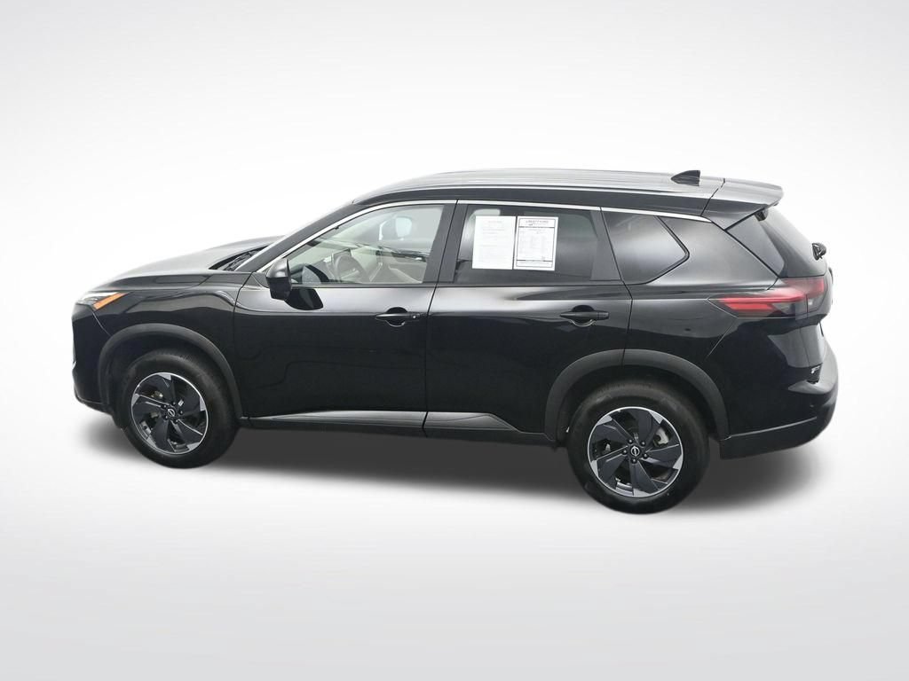 Used 2025 Nissan Rogue SV FWD image 38