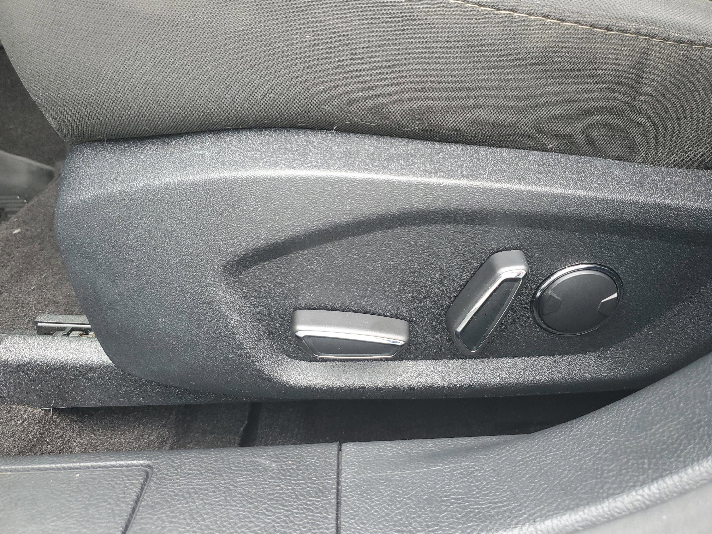 Certified 2019 Ford Fusion SE FWD image 13