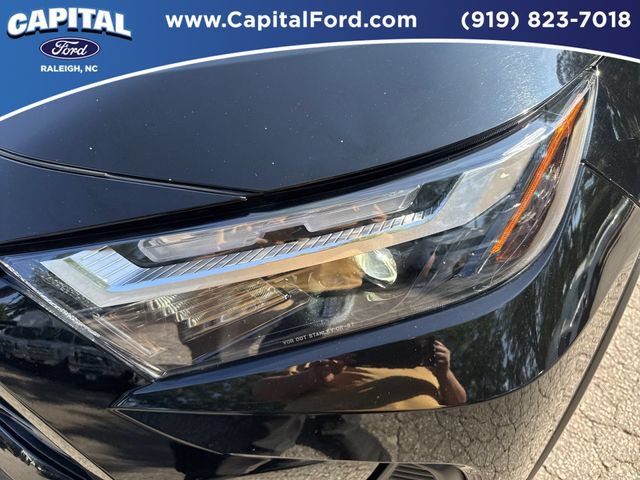 Used 2025 Toyota RAV4 LE AWD/4WD image 11