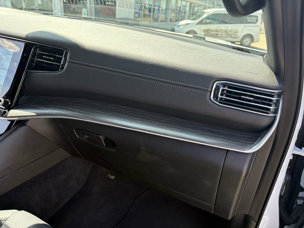 Used 2024 Jeep Wagoneer L Series II w/ Flexible Seating Group image 48