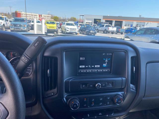 Used 2018 Chevrolet Silverado 1500 Custom w/ Custom Value Package image 22