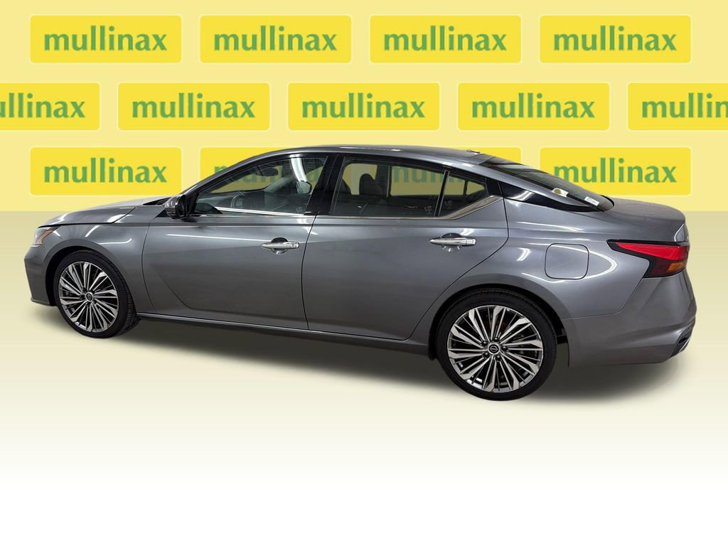 Used 2023 Nissan Altima 2.5 SL FWD image 13