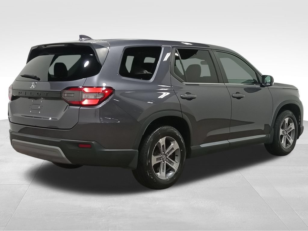 Used 2023 Honda Pilot EX-L image 3