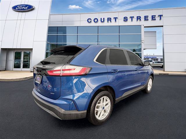 Certified 2022 Ford Edge SEL w/ Convenience Package AWD/4WD image 3
