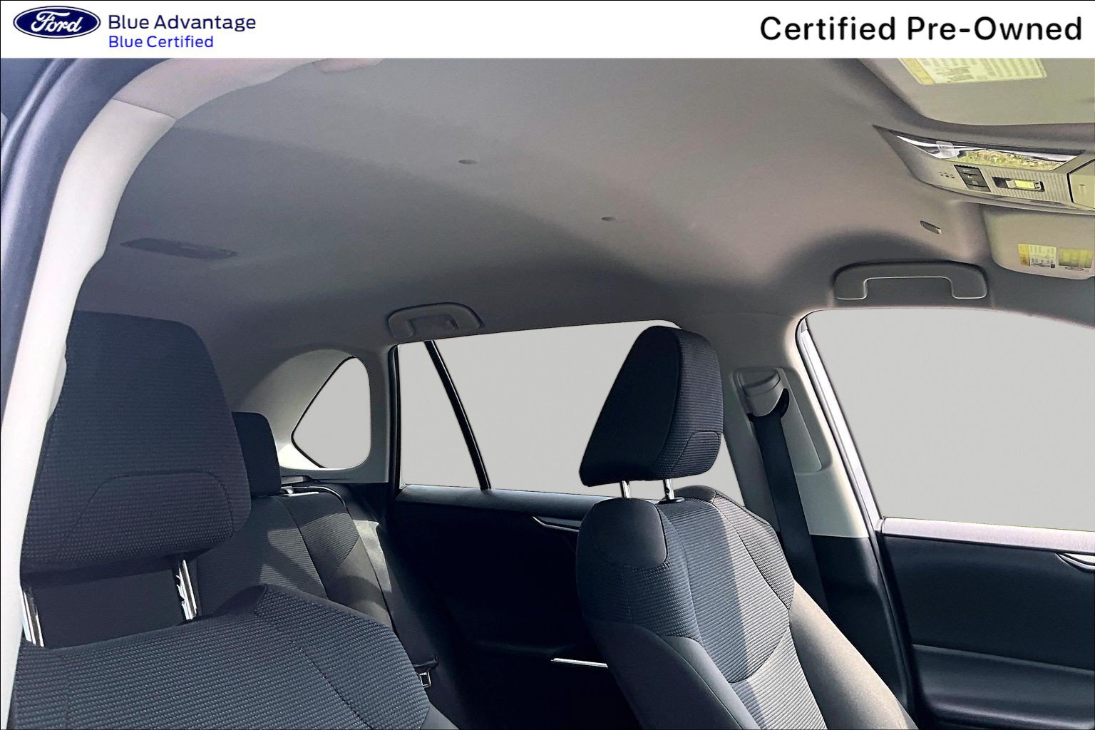 Used 2025 Toyota RAV4 LE AWD/4WD image 30