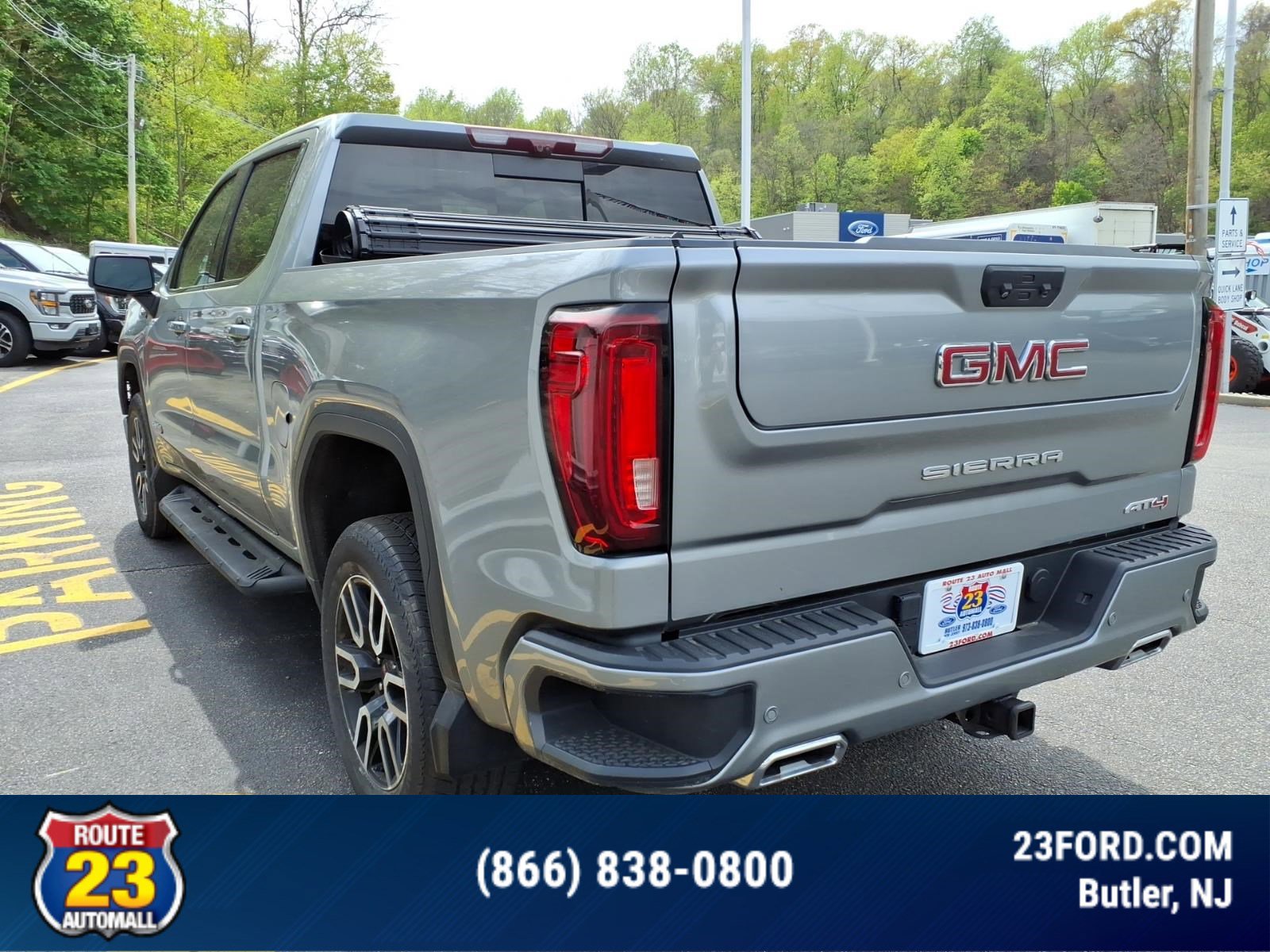 Used 2023 GMC Sierra 1500 AT4 w/ AT4 Premium Package AWD/4WD image 5