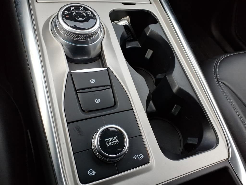 Certified 2023 Ford Explorer XLT w/ Equipment Group 202A image 25