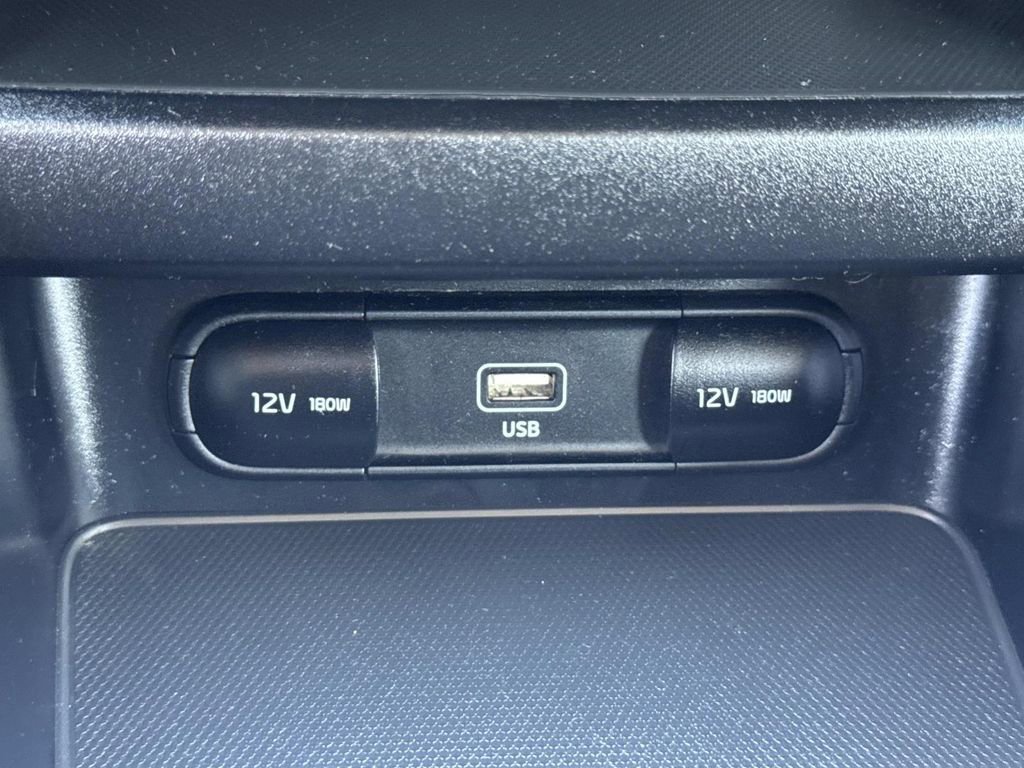Used 2023 Kia Forte LXS image 17