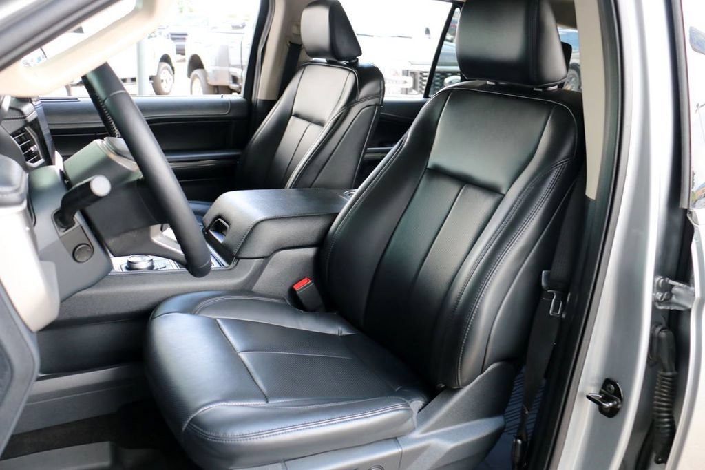Certified 2022 Ford Expedition XLT RWD image 18