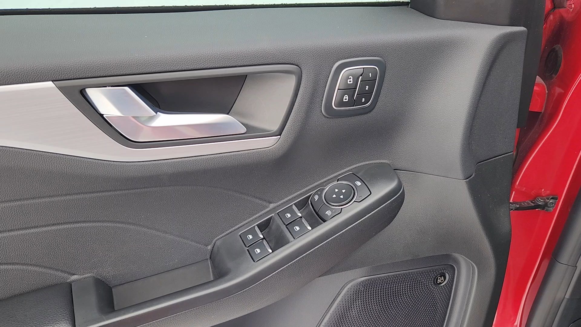 Certified 2023 Ford Escape Platinum w/ Premium Technology Package image 8