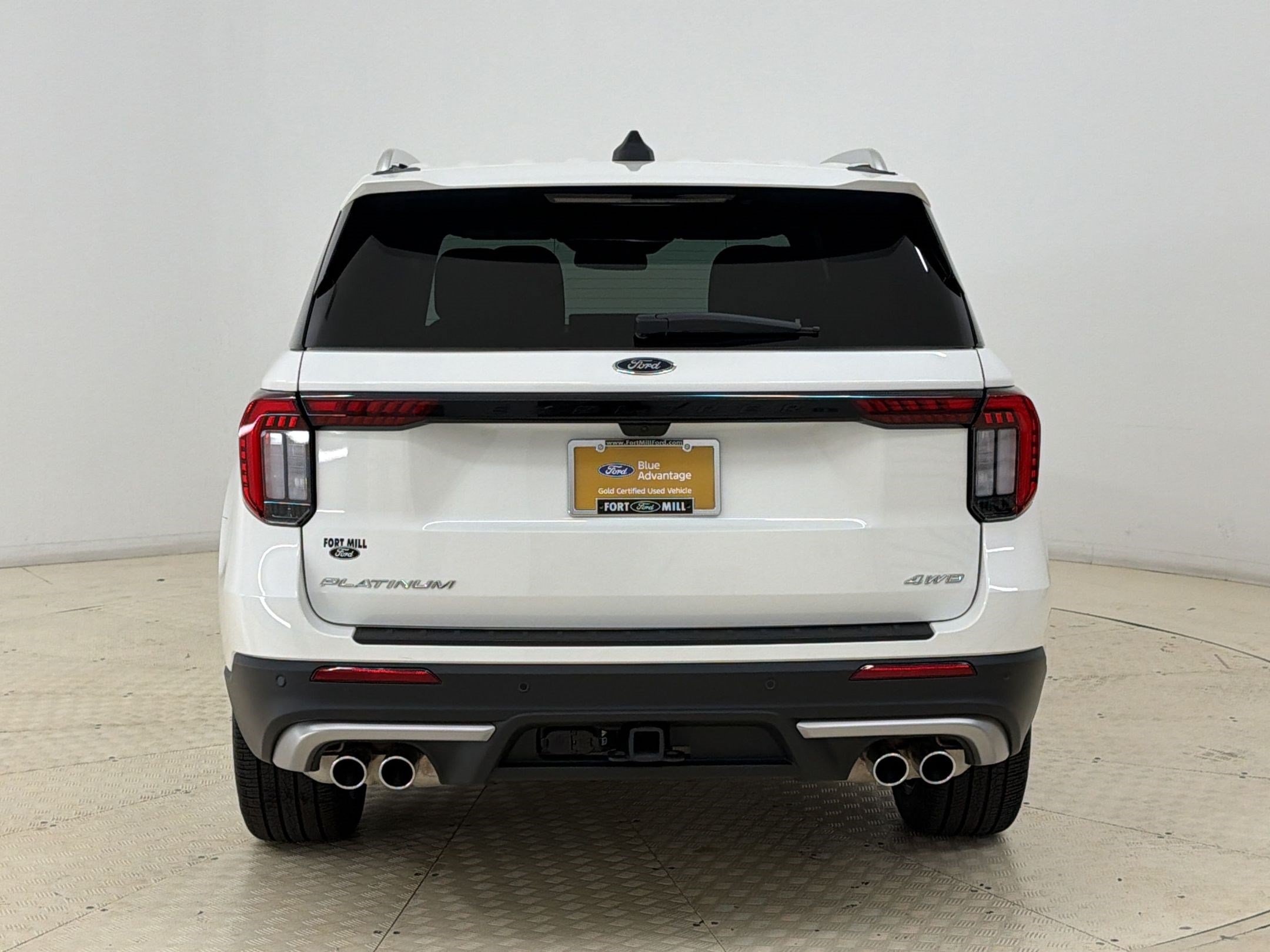 Certified 2025 Ford Explorer Platinum w/ Ultimate Package AWD/4WD image 10