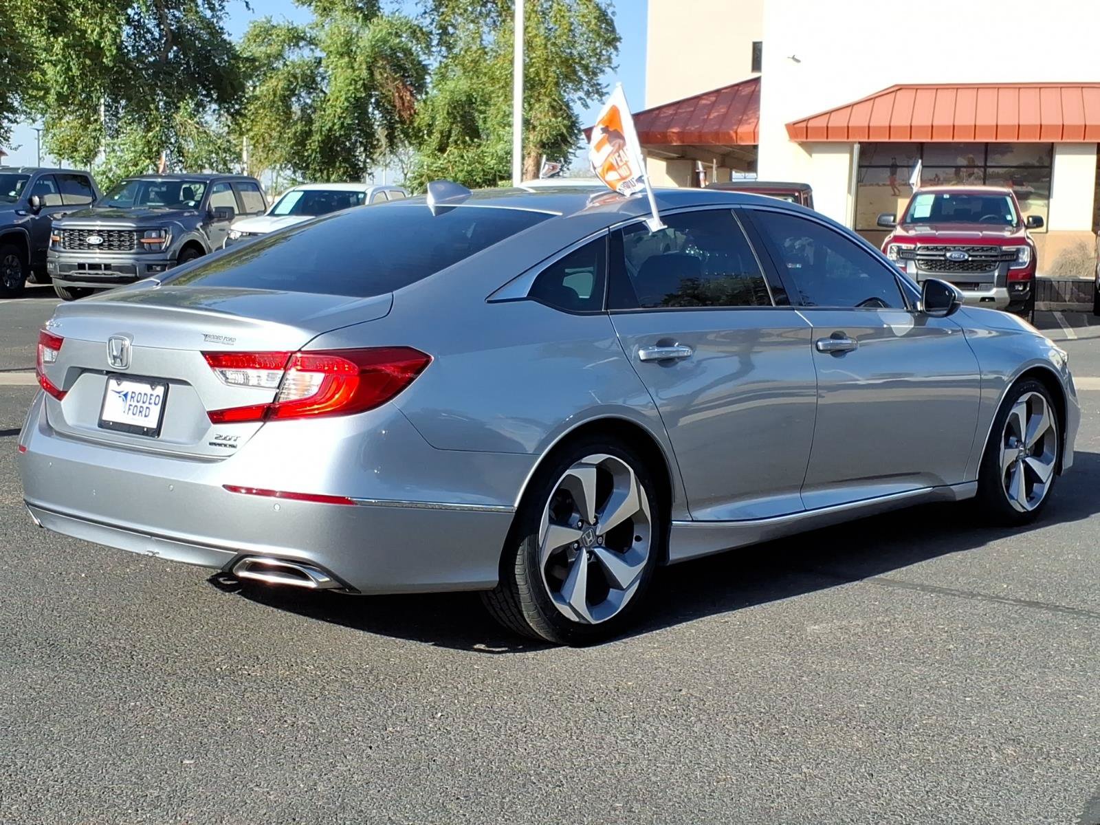 Used 2019 Honda Accord Touring image 5