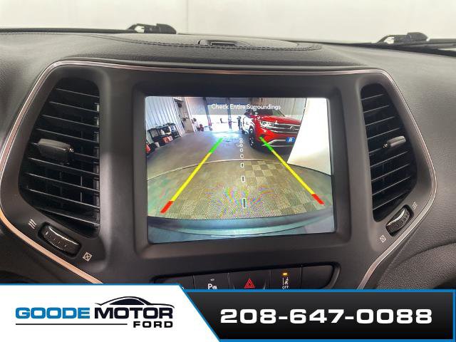 Used 2023 Jeep Cherokee Altitude Lux image 17