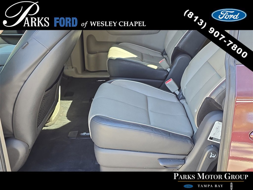 Used 2017 Kia Sedona LX w/ LX Essentials Premium Package image 14