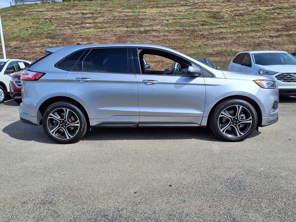 Certified 2021 Ford Edge ST w/ Equipment Group 401A image 4