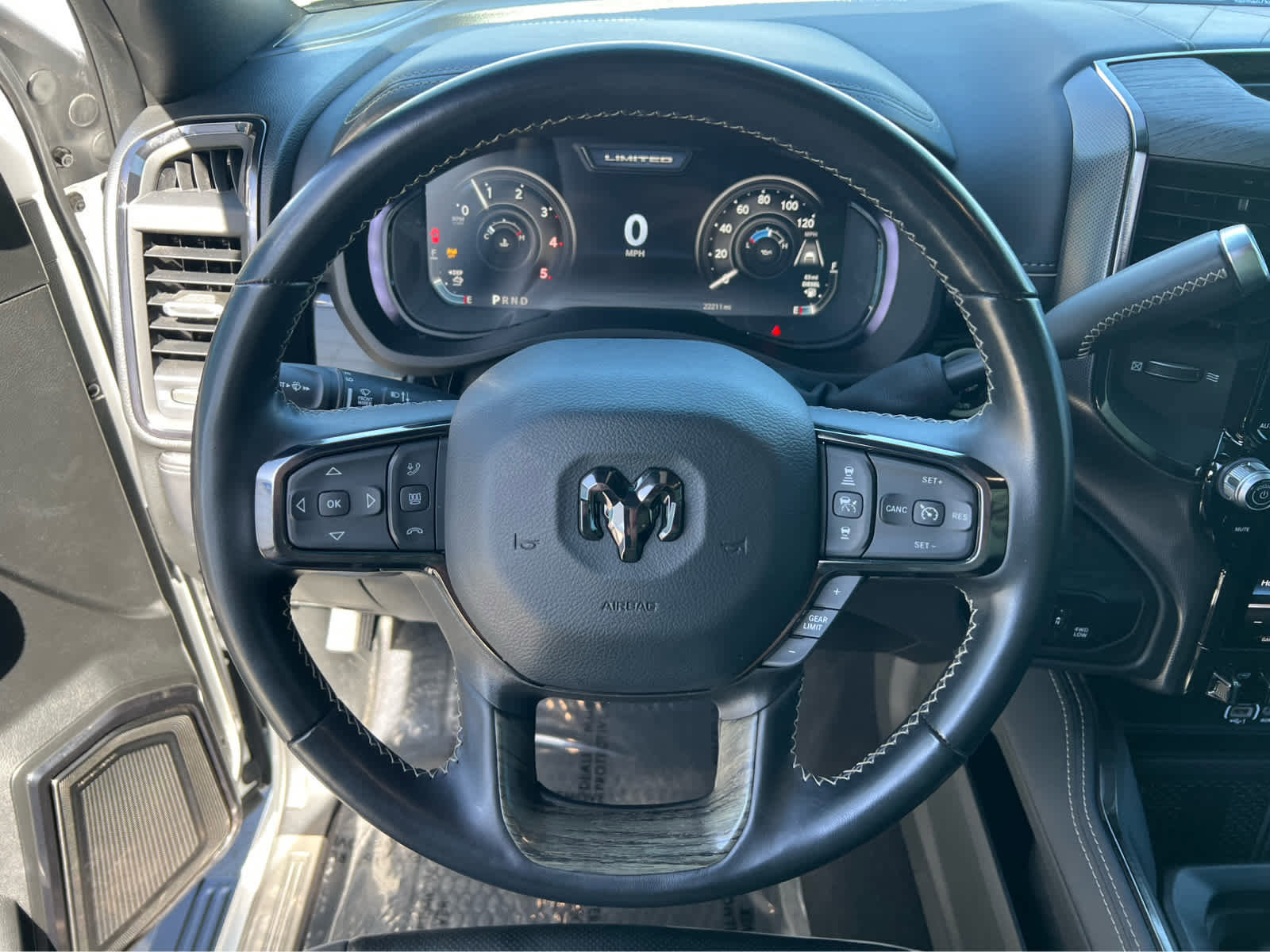 Used 2025 RAM 3500 Limited image 35