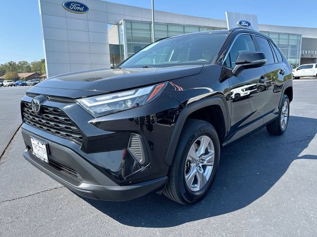 Used 2025 Toyota RAV4 XLE AWD/4WD image 1