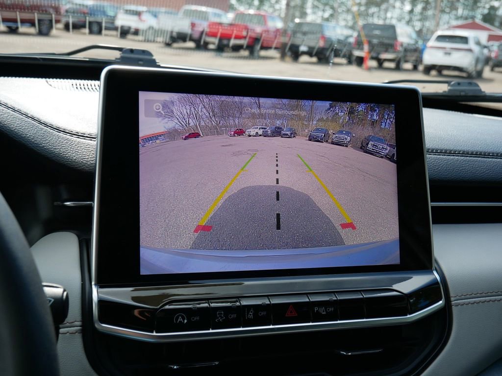 Used 2024 Jeep Compass Limited image 27