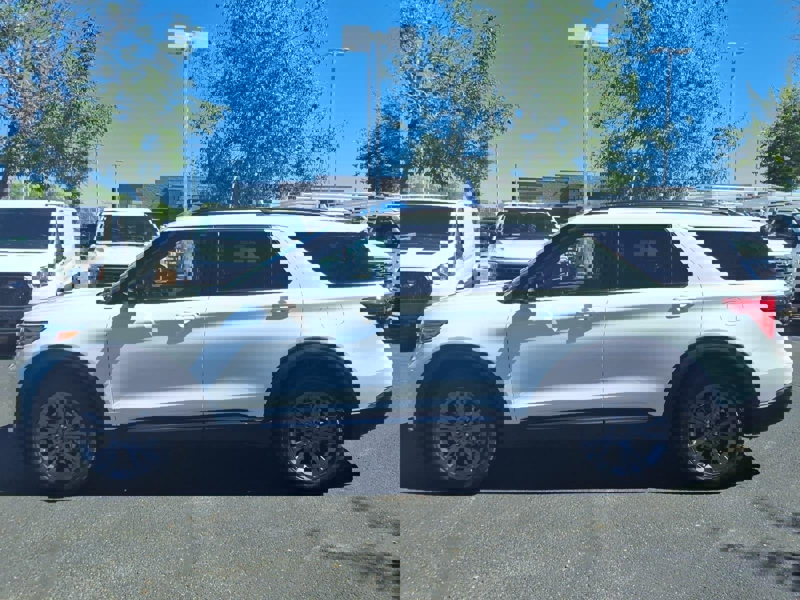 Certified 2023 Ford Explorer XLT w/ Equipment Group 202A image 2