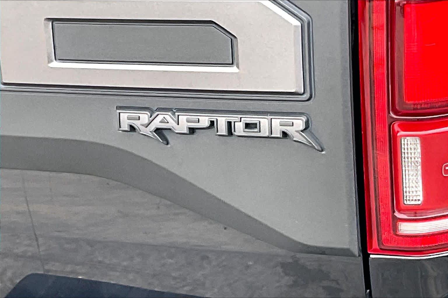 Certified 2019 Ford F150 Raptor w/ Equipment Group 802A Luxury AWD/4WD image 28